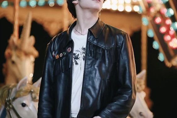 5 Timeless Fashion Pieces To Have In Your Closet